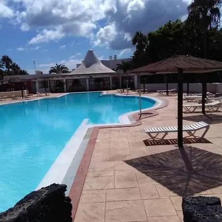 Apartment Sleeps 2 Pool Wifi Costa Teguise